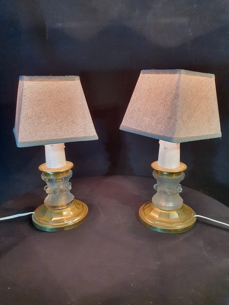 Paire de lampes art déco, bronze et pâte de verre. 