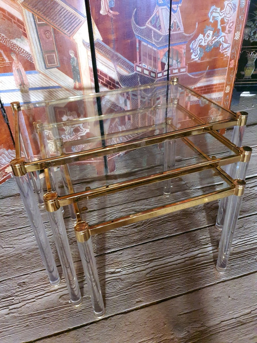 Series Of Three Nesting Tables In Gilded Brass And Plexiglas, Lucite.-photo-3