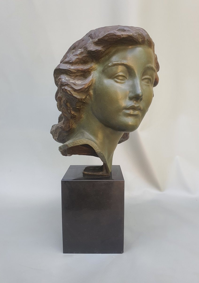 Young Female Art Deco Bust By Alexandre Kelety.-photo-1