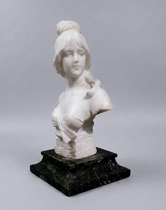 Buste XIX siècle féminin,  Nelson. 