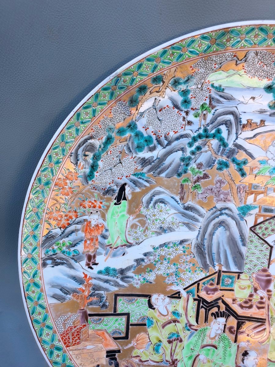 Large 19th-century Japanese Dish. -photo-4
