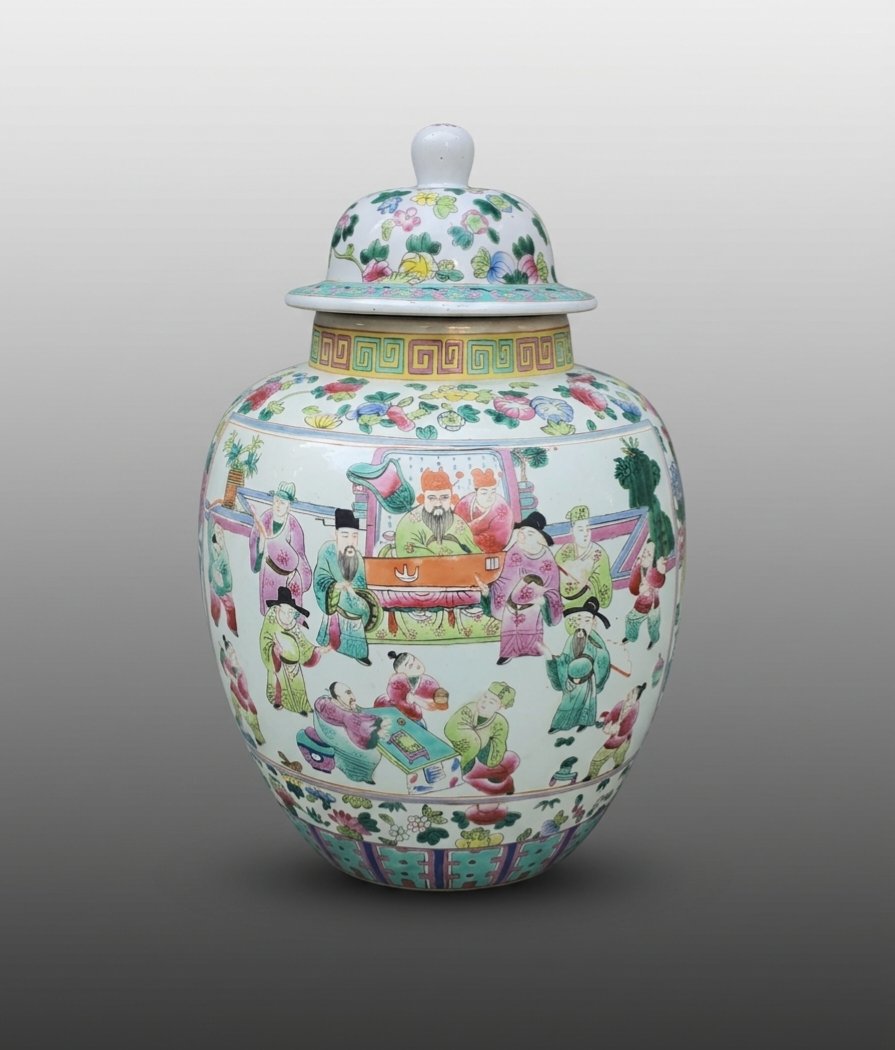 Large Chinese Porcelain Vase From The "famille Rose" Collection. 