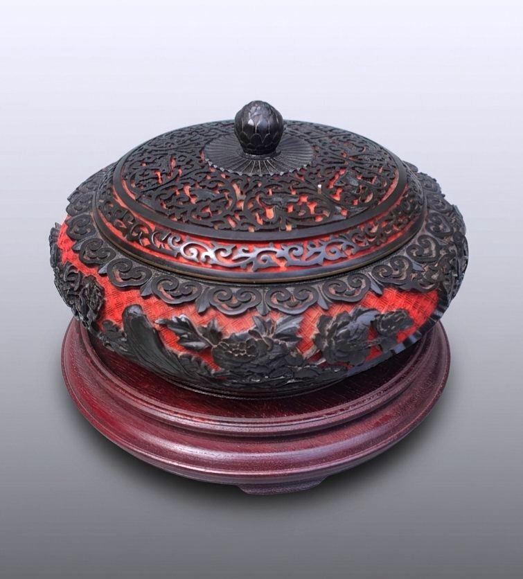 Chinese Box With Cinnabar Lacquer-photo-3