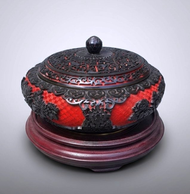 Chinese Box With Cinnabar Lacquer