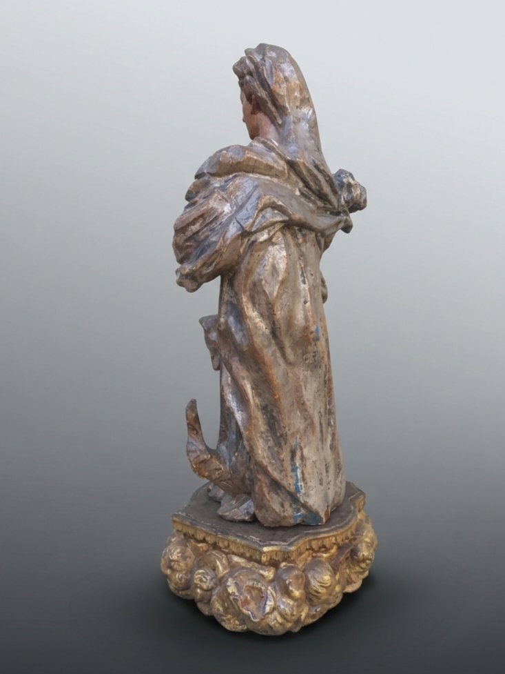 18th-century Baroque Virgin Mary Statue In Gilded Wood. -photo-1