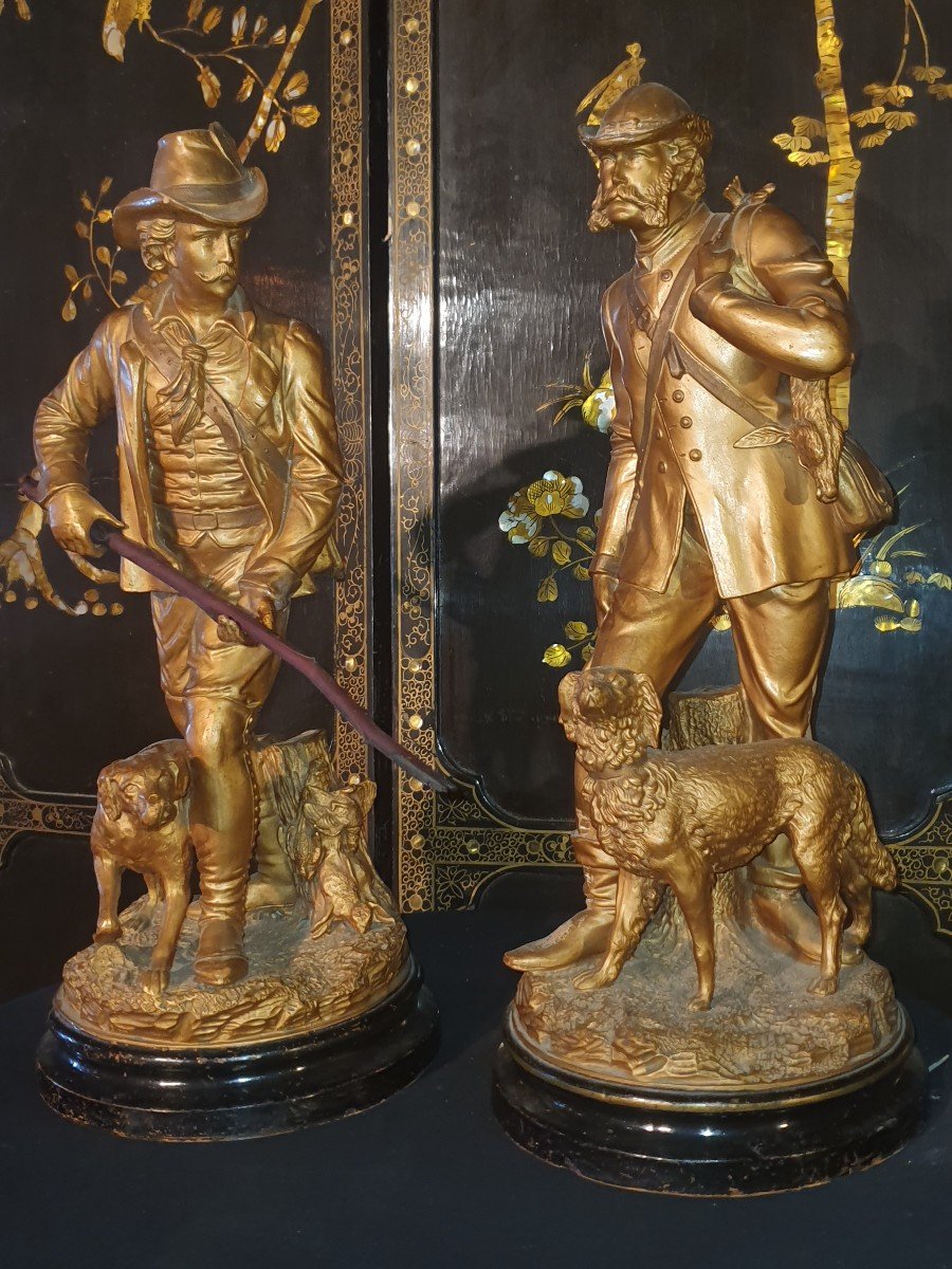 Paire De Statues Terre Cuite Chasseurs -photo-2