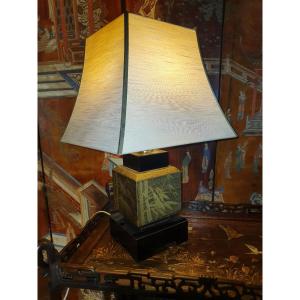 Vintage Lamp With Chinese Decor. 