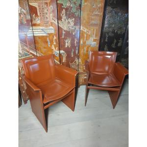 Paire de fauteuils cuir Tito Agneli années 70.