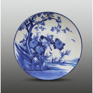 Large Edo-period Japanese Porcelain Dish.
