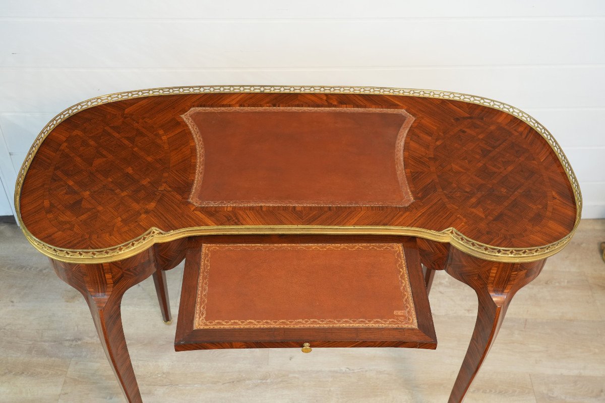 Small Louis XV Style Desk-photo-2