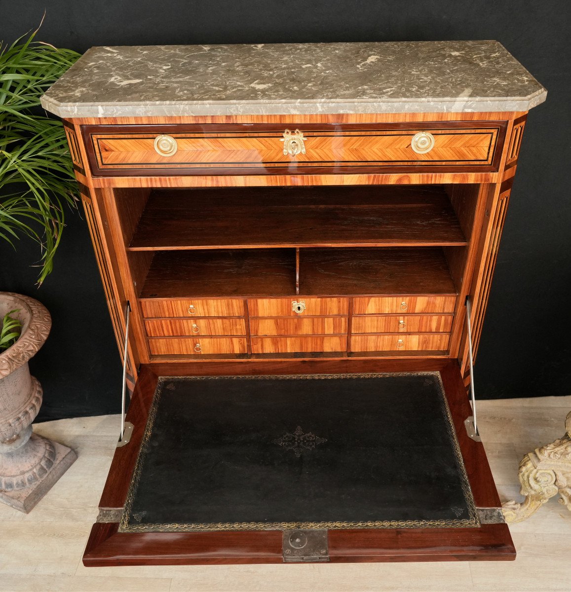 Louis XVI Secretary-photo-2