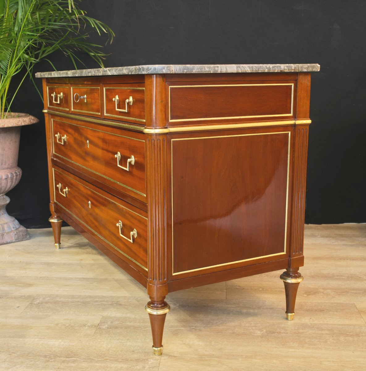 Commode Louis XVI en acajou-photo-3