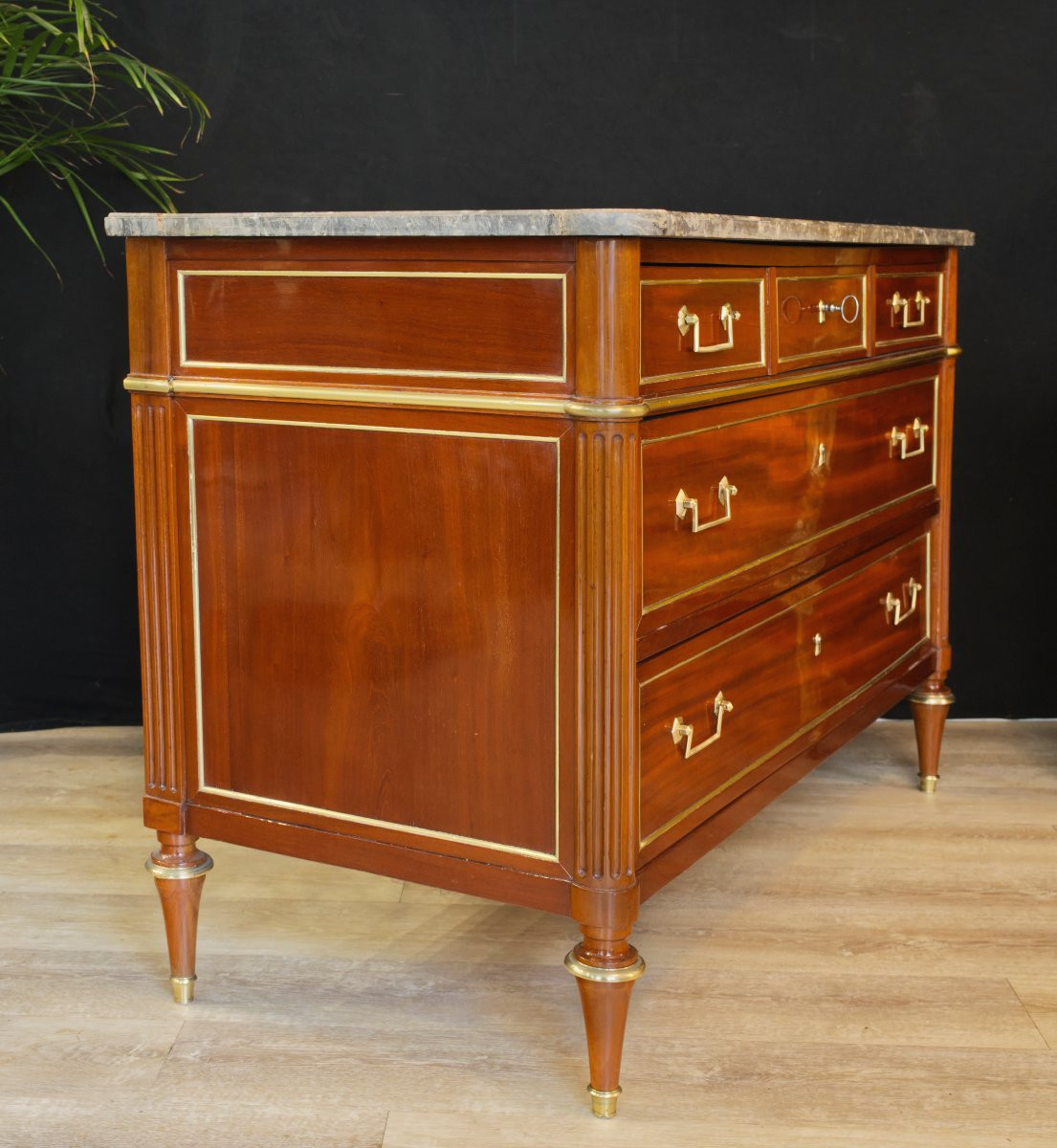 Commode Louis XVI en acajou-photo-4