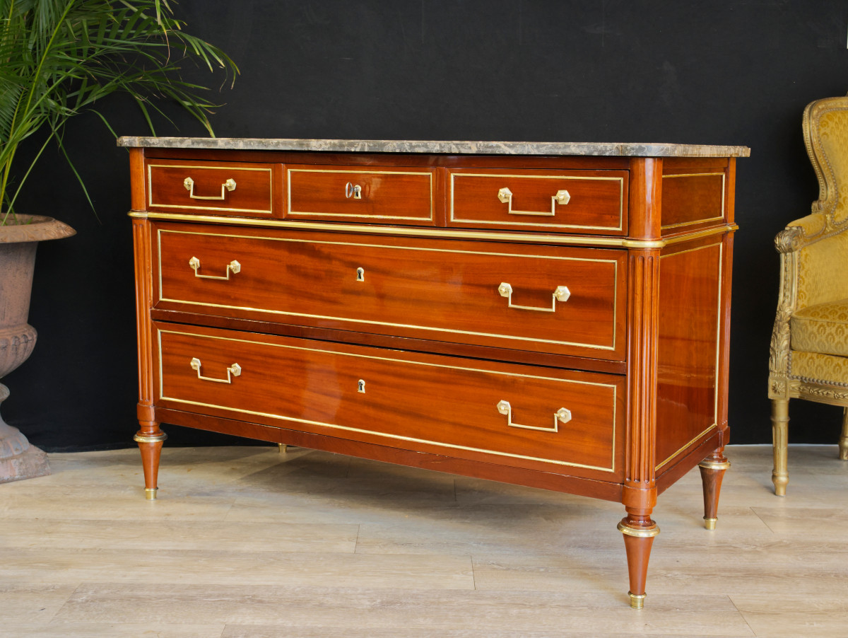 Commode Louis XVI en acajou