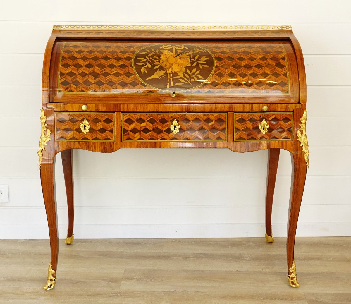 Louis XV Cylinder Desk-photo-2