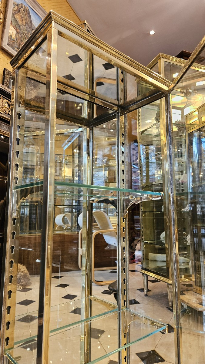 Siegel Brass Wall Display Case                                                         -photo-4