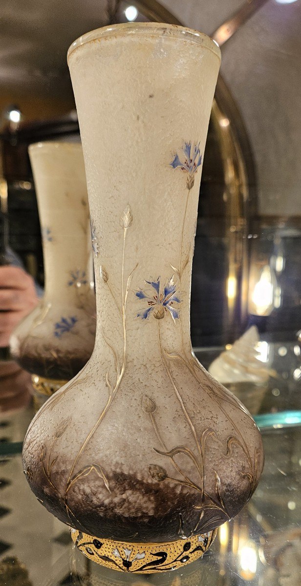 Daum Vase In Nancy.-photo-3