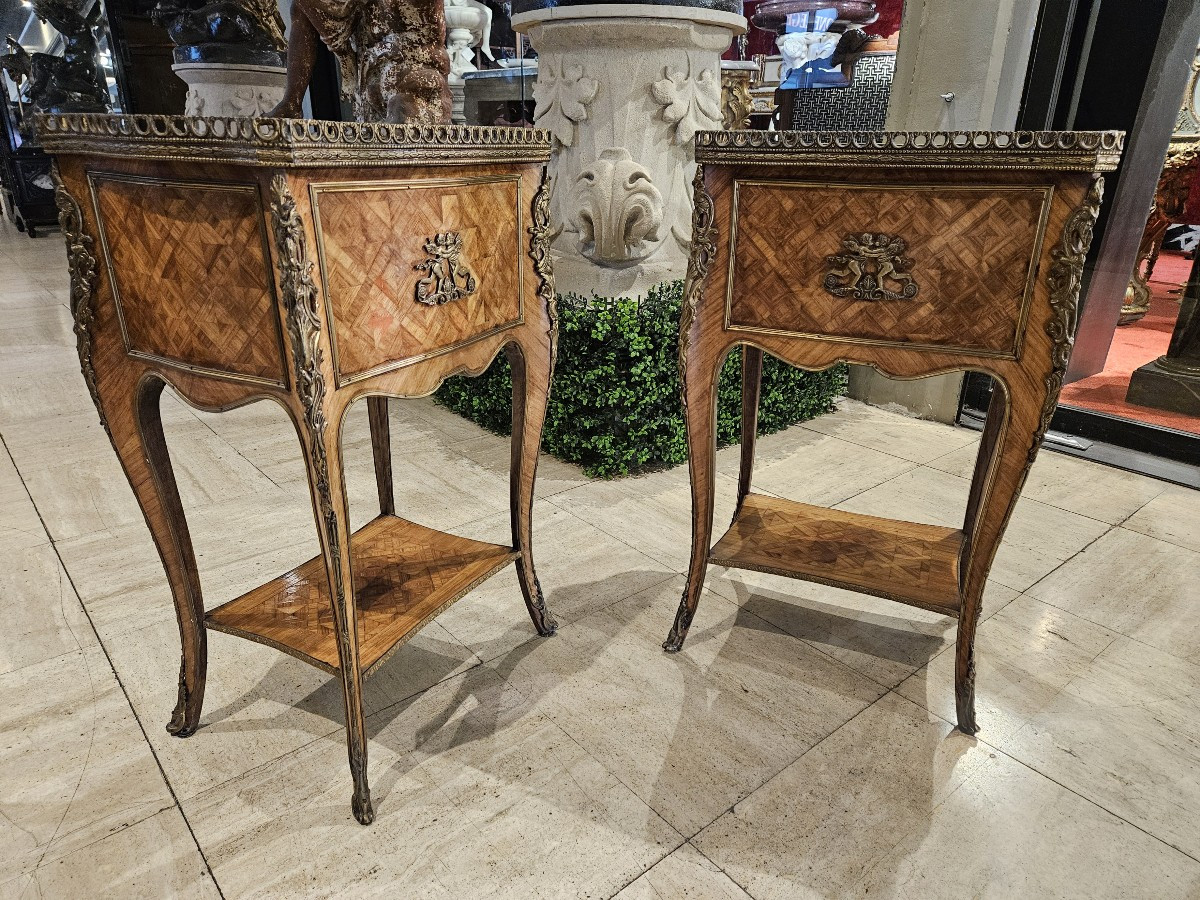 Paire de tables de salon, chevets de style régence époque 1900.-photo-2