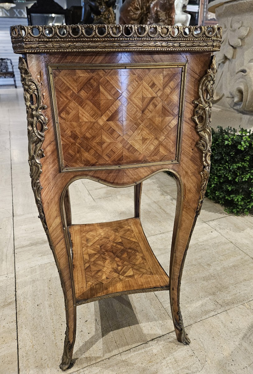 Paire de tables de salon, chevets de style régence époque 1900.-photo-2