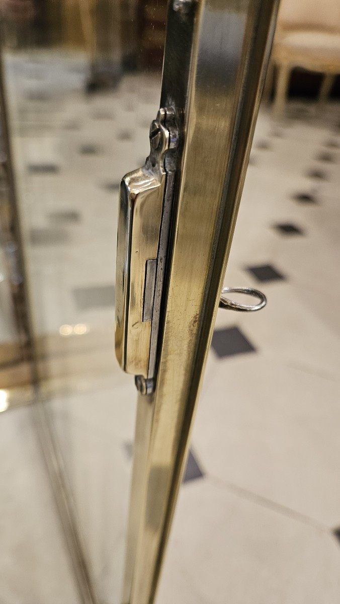 Petite vitrine murale en laiton début du XX° siècle.-photo-4