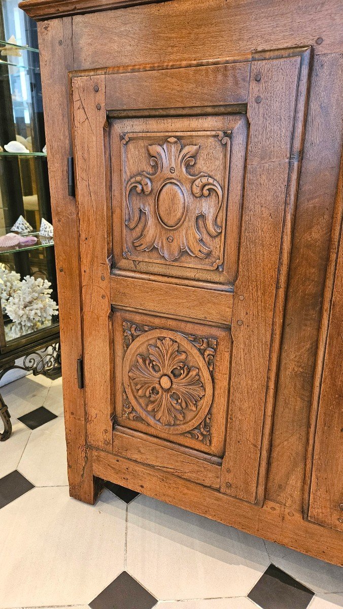 Small Walnut Sideboard From The Early 18th Century.-photo-1