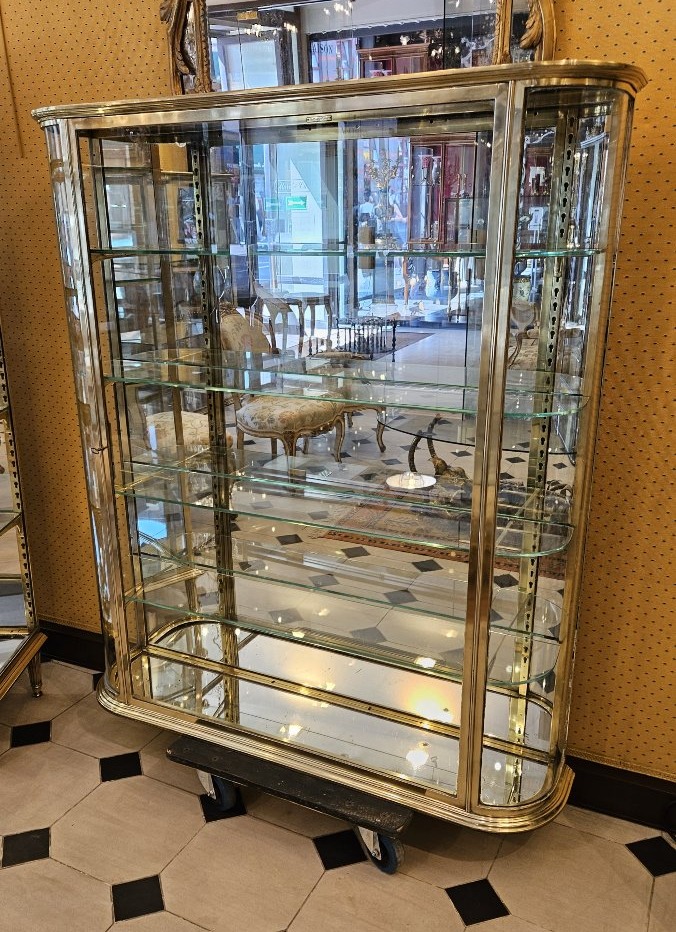 Siegel: Rare Brass And Bronze Wall Display Cabinet With Curved Sides. Early 20th Century-photo-4