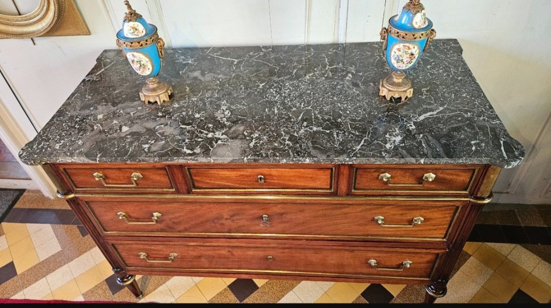 Commode d'époque Louis XVI En Acajou.-photo-3