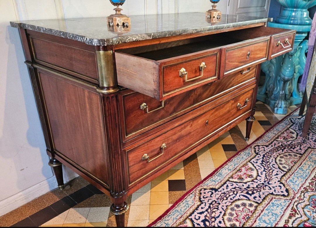 Commode d'époque Louis XVI En Acajou.-photo-2
