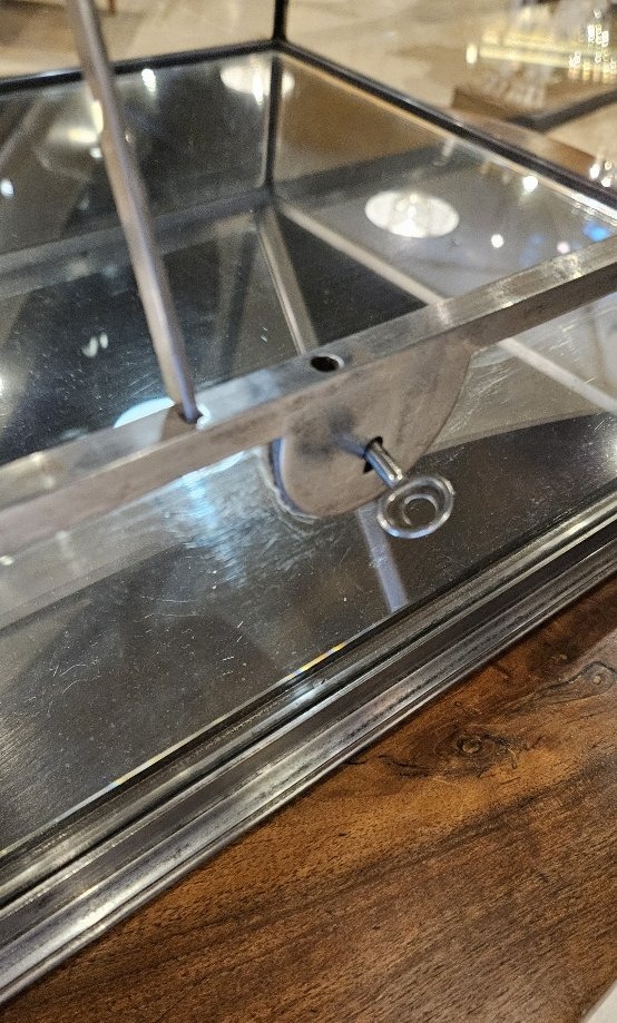 Flat, Rectangular Countertop Display Case In Polished Steel. Early 20th Century.-photo-4