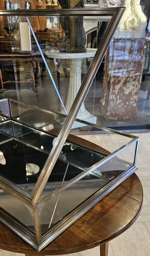 Flat, Rectangular Countertop Display Case In Polished Steel. Early 20th Century.-photo-5