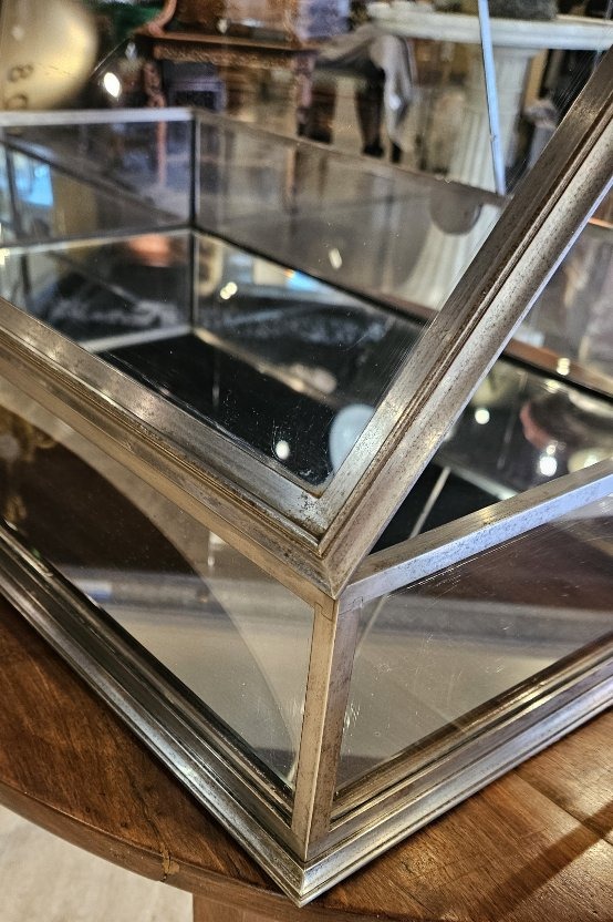 Flat, Rectangular Countertop Display Case In Polished Steel. Early 20th Century.-photo-6