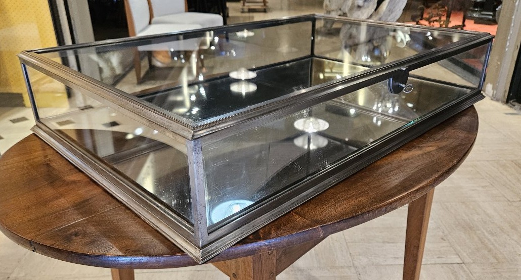 Flat, Rectangular Countertop Display Case In Polished Steel. Early 20th Century.