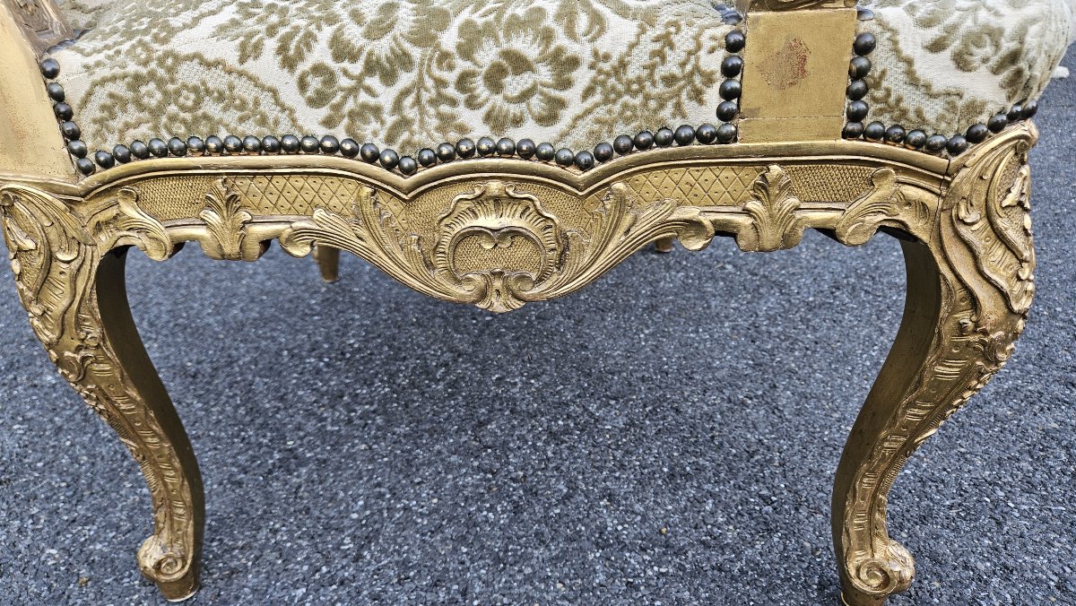 Grande Paire de fauteuils à oreilles en bois sculpté et doré. Epoque Napoléon III.-photo-7