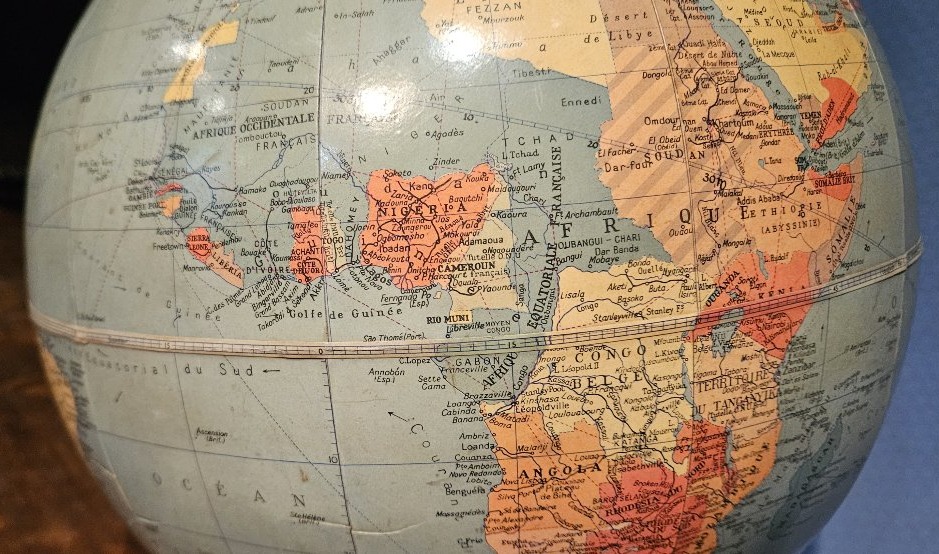 Taride World Map With Aluminum Stand, 1950s.-photo-2