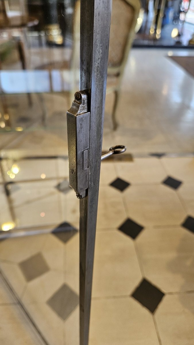 Early 20th-century Storefront Display Cabinet With Curved Sides Made Of Polished Steel.-photo-5