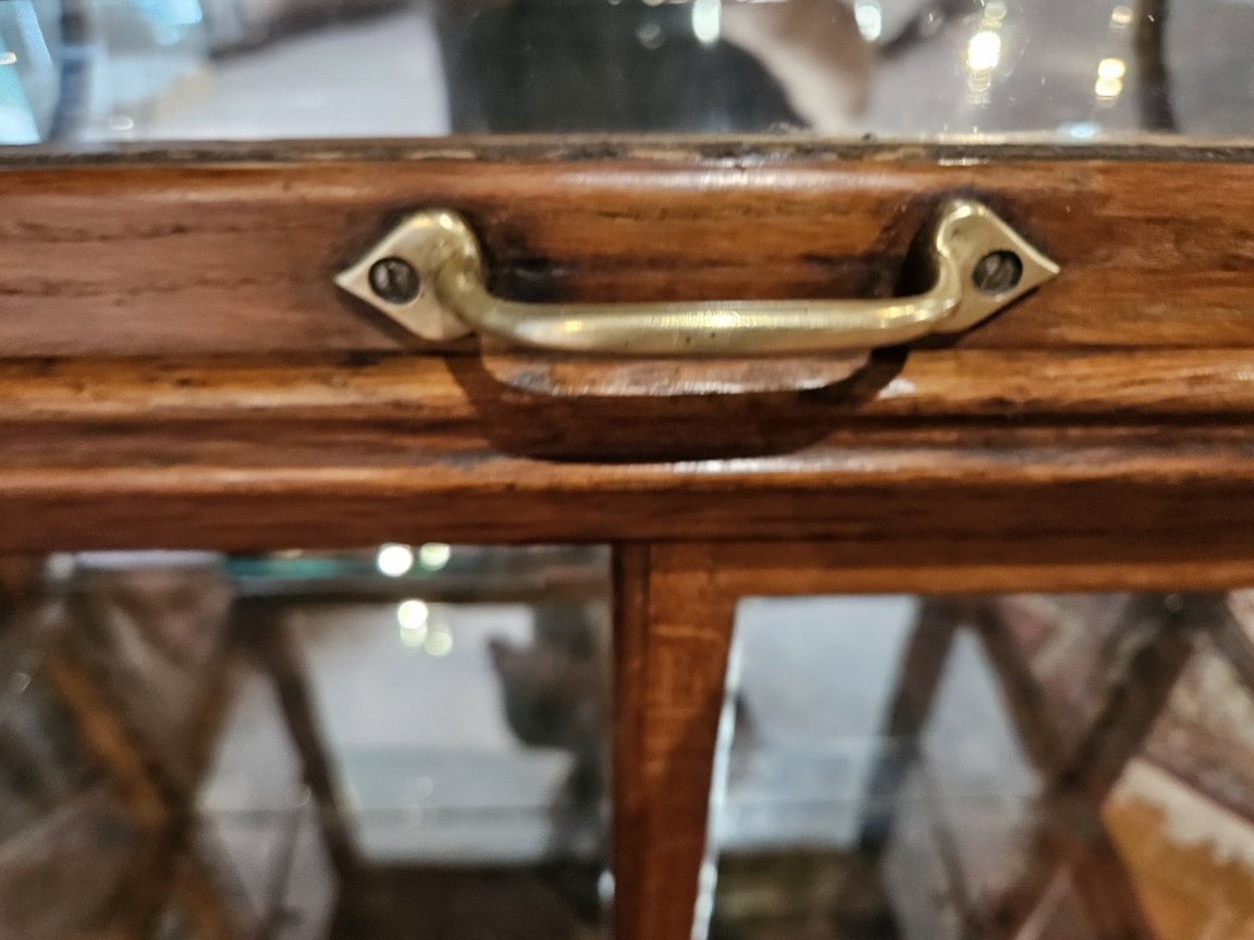 A Charming Little Display Cabinet, Made Of Oak And Glass, Circa 1930.-photo-5