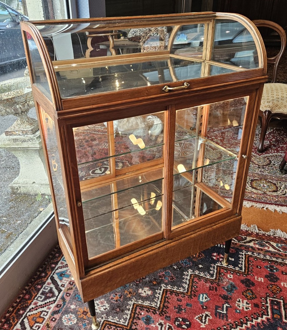 A Charming Little Display Cabinet, Made Of Oak And Glass, Circa 1930.