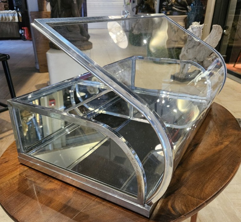 Countertop Display Cabinet With A Curved Hinged Door Made Of Chrome-plated Brass.-photo-1