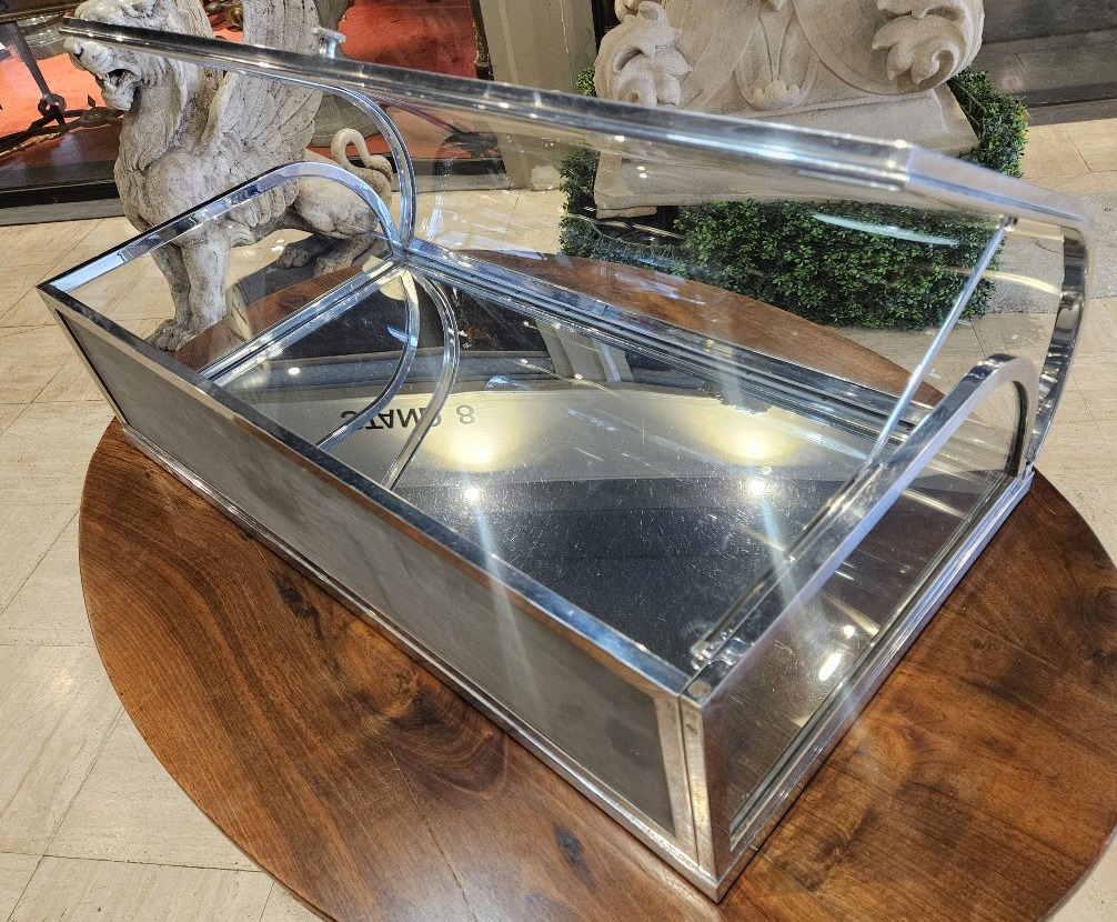 Countertop Display Cabinet With A Curved Hinged Door Made Of Chrome-plated Brass.-photo-2