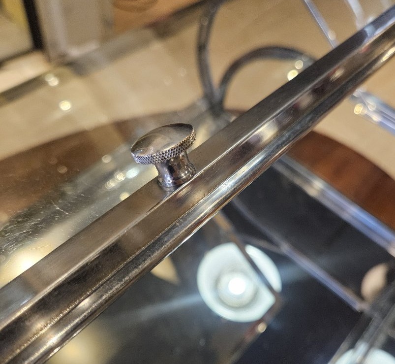 Countertop Display Cabinet With A Curved Hinged Door Made Of Chrome-plated Brass.-photo-6