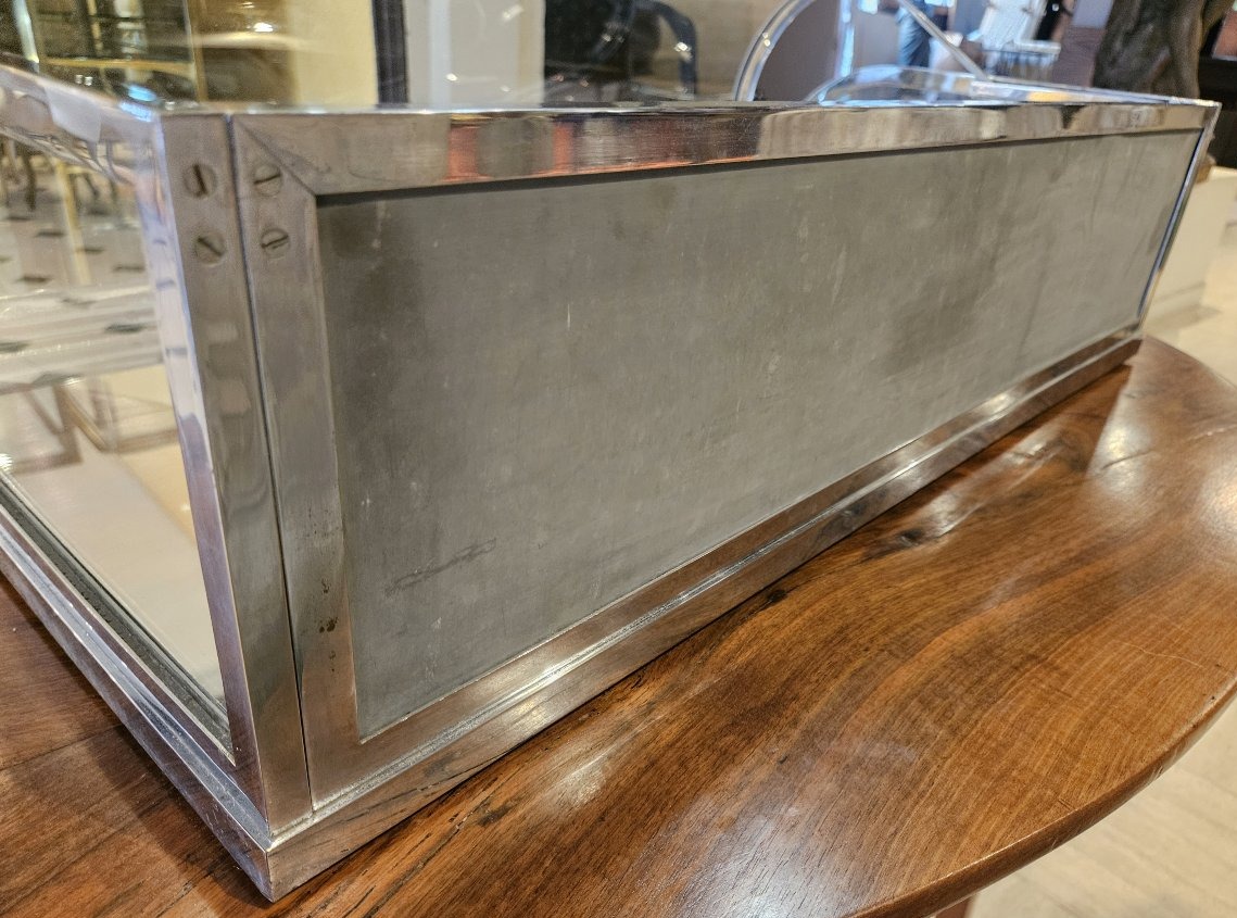 Countertop Display Cabinet With A Curved Hinged Door Made Of Chrome-plated Brass.-photo-7