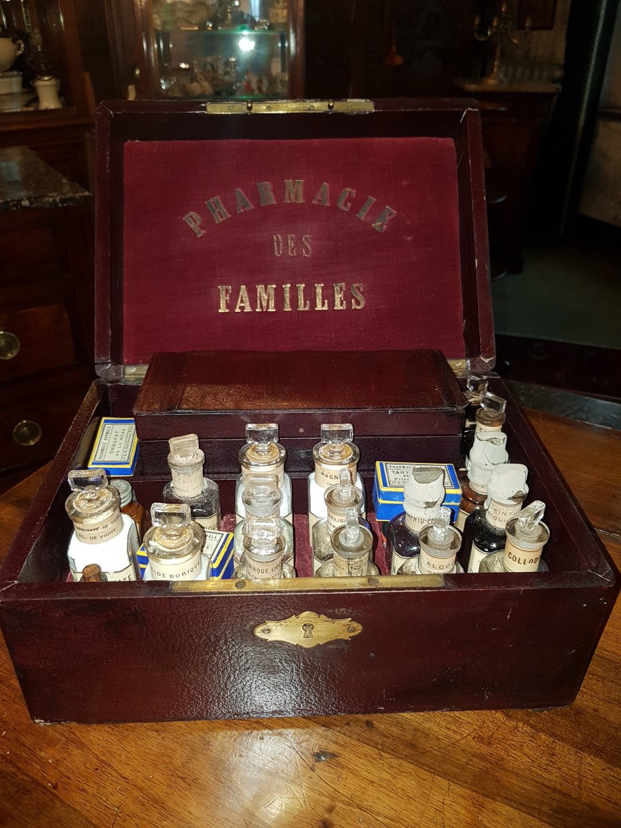   "Pharmacie des Familles" vers 1860.