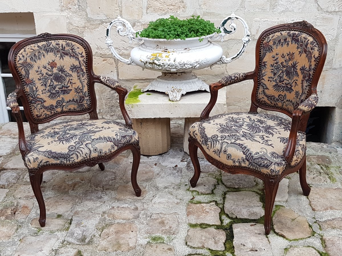 Two Cabriolet Chairs  XVIII° Century.-photo-2