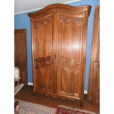 Wardrobe In Walnut Wood " Ile De France" From The Eighteenth Century.