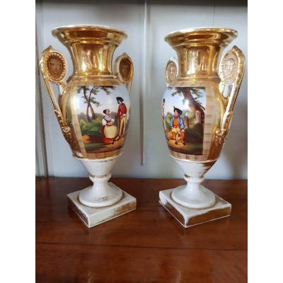 Paire De Vases En Porcelaine De Paris -epoque Empire Restauration