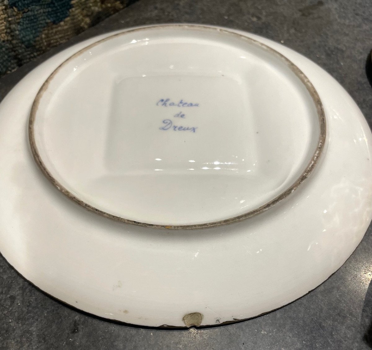 Dragoir En Porcelaine Blanche Et Or-photo-1