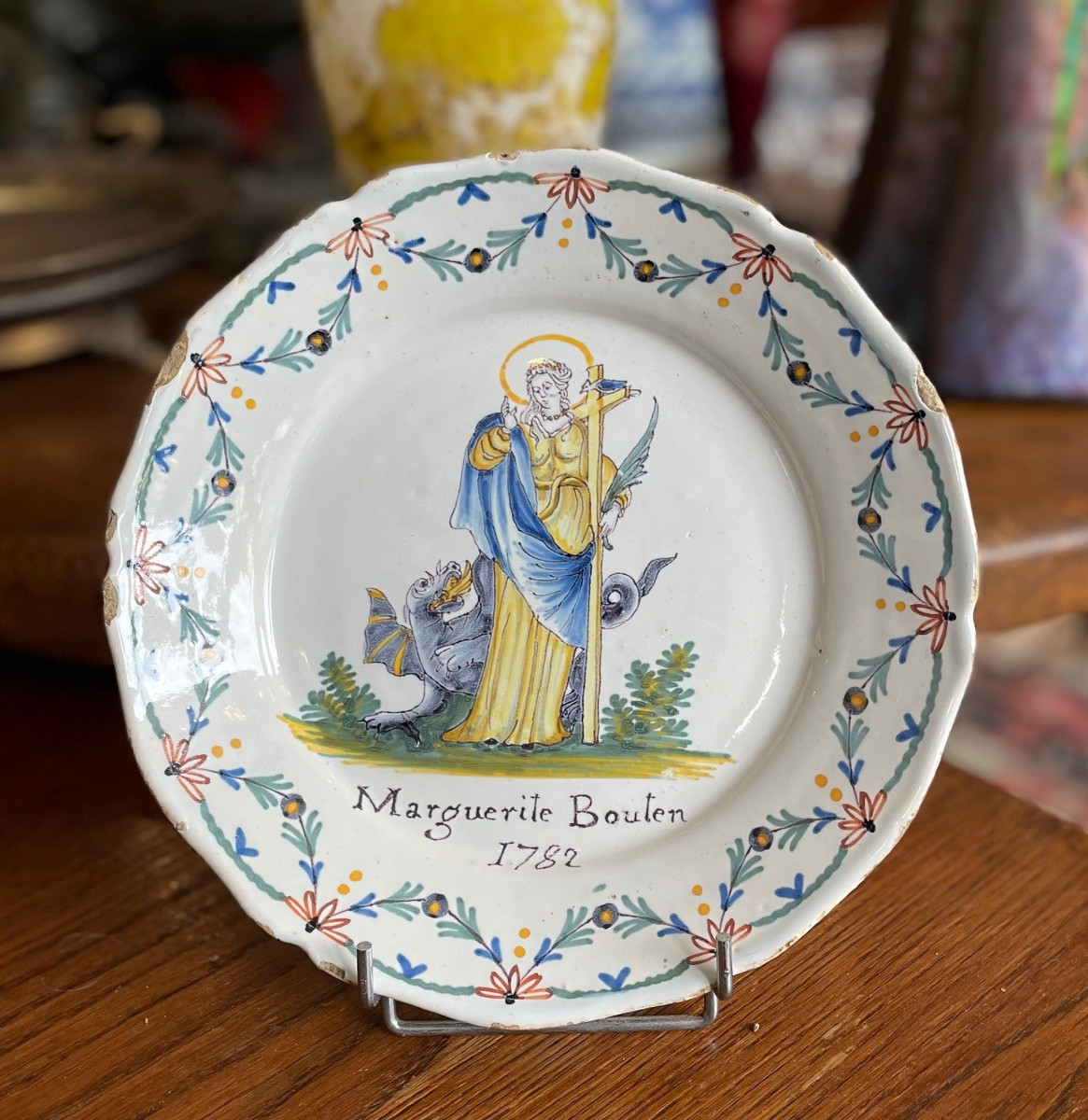 Assiette patronymique Nevers 18eme siecle