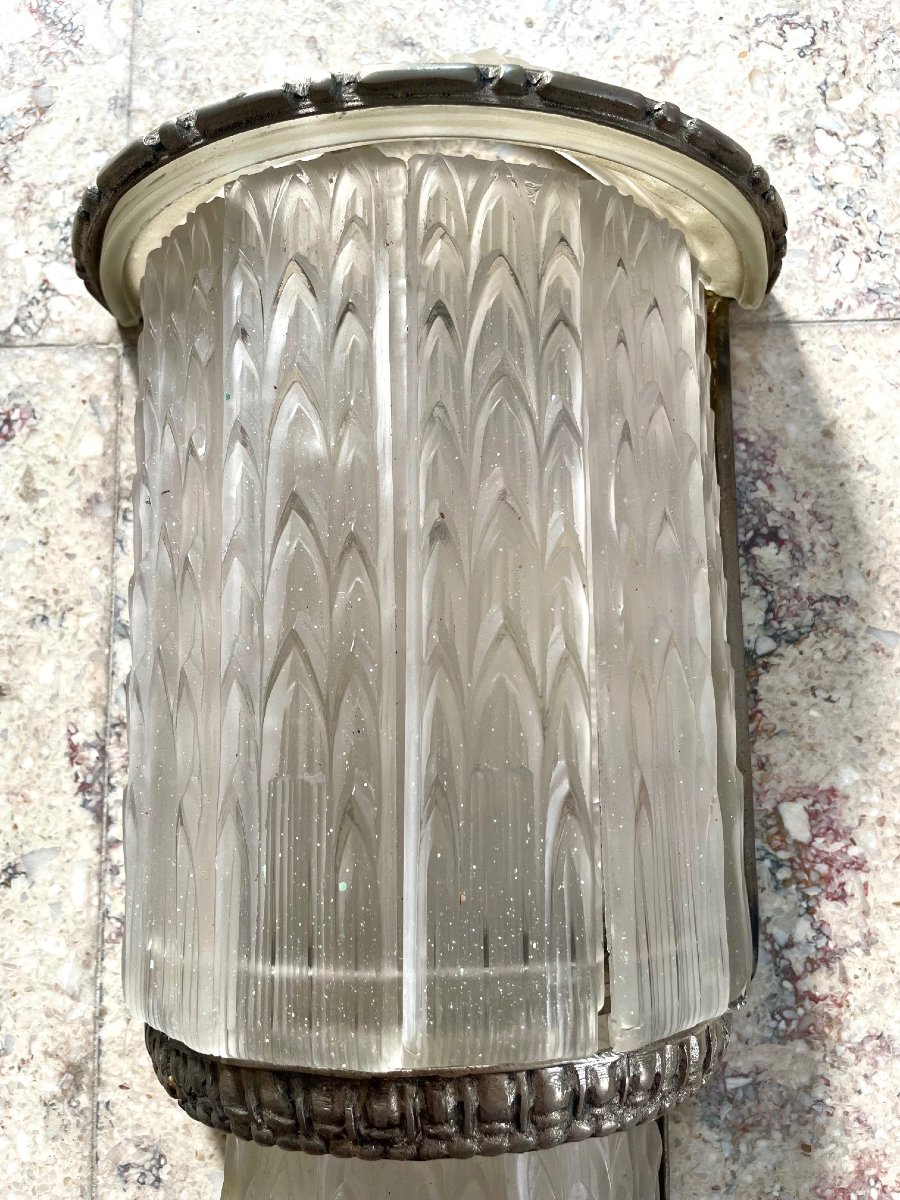 Large Pair Of Art Deco Glass And Bronze Wall Lights-photo-3