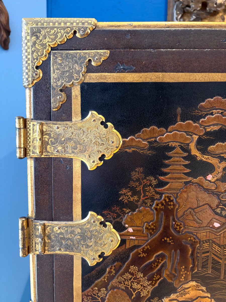 Japanese Lacquer Cabinet -photo-6