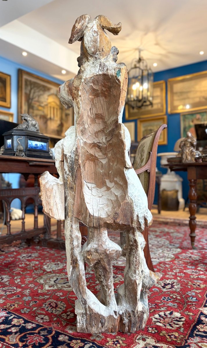 17th Century Carved Wooden Figure-photo-2